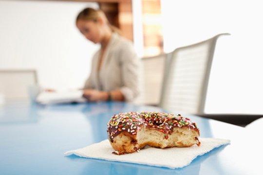 Ինչու են գրասենյակային աշխատողները դժվարությամբ հրաժարվում քաղցրից. 1in.am