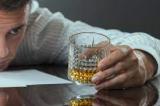 Пять простых признаков, выдающих в человеке алкоголика