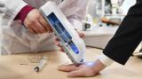 Разработан первый в России «тканевой пистолет», сшивающий раны биополимерами