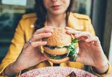 Фаст-фуд и полуфабрикаты повышают риск развития депрессии: чем больше порций - тем хуже