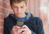 Как вовремя распознать болезненную зависимость ребенка от социальных сетей: Советы для родителей